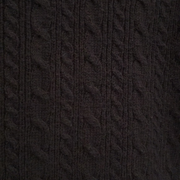 ♥️2/$12SALE!♥️Old Navy Cabled Sweater - Picture 2 of 4